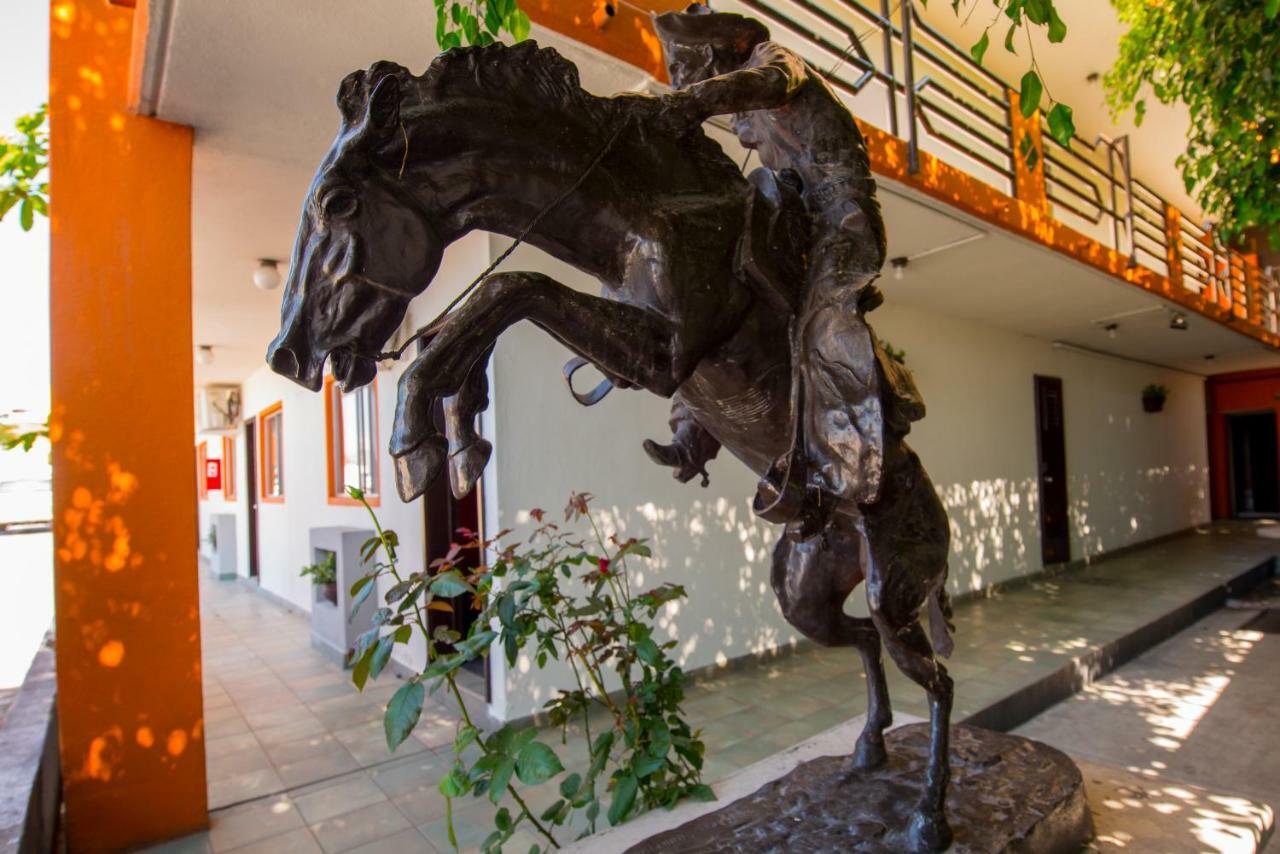 Hotel Cucapa Matamoros  Extérieur photo