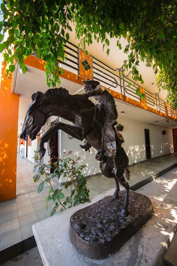 Hotel Cucapa Matamoros  Extérieur photo